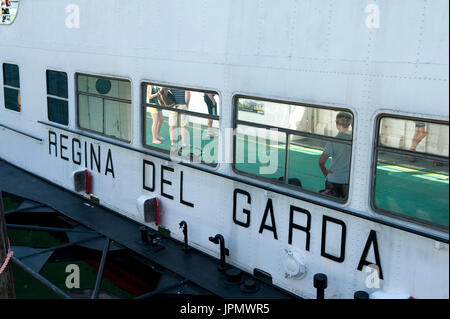 Regina del Garda traghetto, Limone, Lago di Garda, Italia Foto Stock