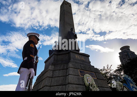 Ghirlanda di cerimonia di posa, Rizal Park di Manila, Filippine Foto Stock