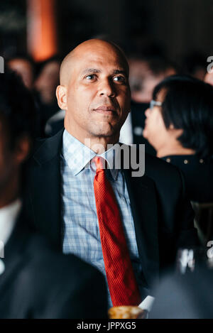 Il senatore Cory Booker dal New Jersey assistendo a una cena di gala al Ristorante Cipriani, Wall Street Foto Stock