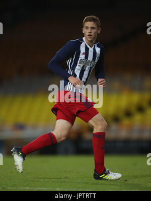 West Bromwich Albion's Sam Field durante la partita pre-stagione al vale Park, Stoke. PREMERE ASSOCIAZIONE foto. Data immagine: Martedì 1 agosto 2017. Vedi la storia della PA DI CALCIO Port vale. Il credito fotografico dovrebbe essere: Nick Potts/PA Wire. RESTRIZIONI: Nessun utilizzo con audio, video, dati, elenchi di apparecchi, logo di club/campionato o servizi "live" non autorizzati. L'uso in-match online è limitato a 75 immagini, senza emulazione video. Nessun utilizzo nelle scommesse, nei giochi o nelle pubblicazioni di singoli club/campionati/giocatori. Foto Stock