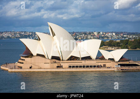 Vista laterale della Sydney Opera House di Sydney Harbour,Sydney , Australia Foto Stock