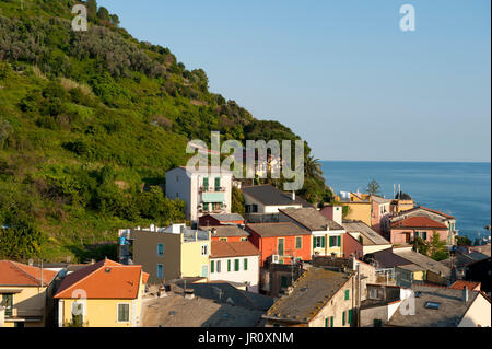 Vista generale di Monterosso Al Mare, le Cinque Terre, Italia Foto Stock
