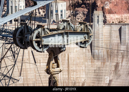 Vista delle apparecchiature presso la Diga di Hoover vicino a Las Vegas Foto Stock