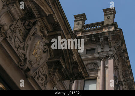 Dettagli architettonici di Glasgow Savings Bank Building, Ingram Street, Glasgow, Scotland, Regno Unito Foto Stock