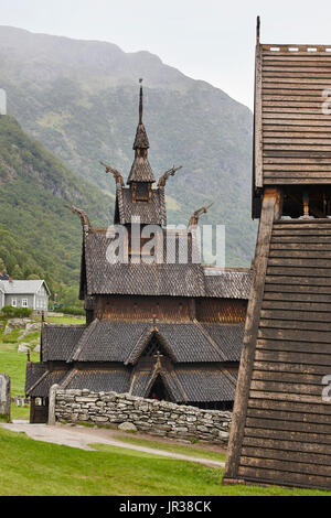 Tradizionale norvegese chiesa della doga. Borgund. Viaggiare in Norvegia. Turismo evidenziare Foto Stock