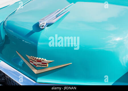 1956 Cadillac Sedan Deville estremità anteriore a un americano auto show. Essex. Regno Unito. Classic American Car Foto Stock