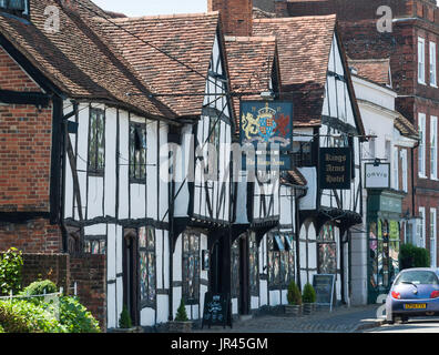 Xv secolo del re Arms Hotel, High Street, Old Amersham, Buckinghamshire, Inghilterra, Regno Unito Foto Stock