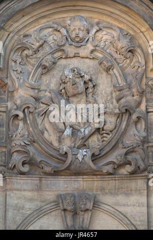 San Giovanni Evangelista raffigurato sulla colonna della Santissima Trinità (Sloup Nejsvětější Trojice) a Olomouc, Repubblica Ceca. Foto Stock