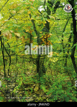 2010S UK Moncler Magazine annuncio pubblicitario Foto Stock