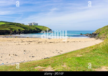 Poldhu Cove Beach in estate, Cornwall, Regno Unito Foto Stock