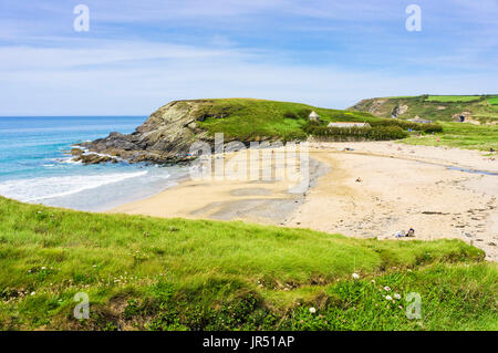 Spiaggia di Gunwalloe noto anche come Chiesa Cove, penisola di Lizard, Cornwall, Regno Unito in estate Foto Stock