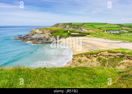 Spiaggia di Gunwalloe noto anche come Chiesa Cove, penisola di Lizard, Cornwall, Regno Unito costa in estate Foto Stock