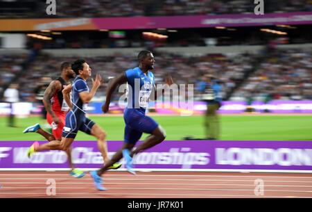 Stratford, UK. Il 4° agosto 2017. Justin Gatlin (USA) qualifica nella mens 100m riscaldatori. IAAF mondiale di atletica. London Olympic Stadium. Queen Elizabeth Olympic Park. Stratford. Londra. Regno Unito. 04/08/2017. Credito: Sport In immagini/Alamy Live News Foto Stock