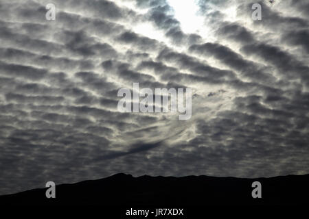 Autocumulus undulatus nuvole di Central Otago, Isola del Sud, Nuova Zelanda Foto Stock