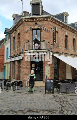 Creperia/café tante jeane su angolo di rue motte e rue de la dodane, Amiens, somme, hauts de france, Francia Foto Stock