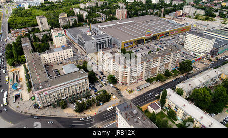 Lipetsk, Russia - 11 luglio. 2017. Vista superiore dell'Europa centro commerciale e di intrattenimento. Foto Stock