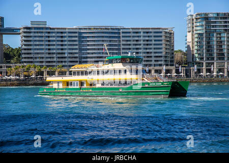 Classe Smeraldo Sydney traghetto chiamato MV Victor Chang nel porto di Sydney, che prende il nome dal chirurgo cardiaco, entrato in servizio 2017 Foto Stock