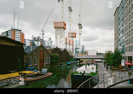 Nuovi edifici in costruzione, dal Regents Canal a Paddington, London REGNO UNITO Foto Stock