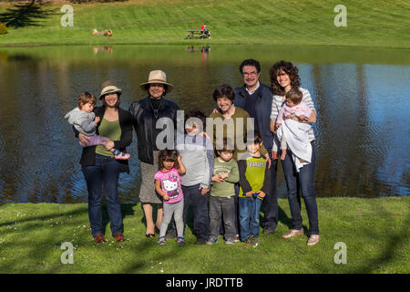 Gita di famiglia, famiglia, famiglia estesa, ritratto di famiglia, Marin formaggio francese Company, Hicks Valley Ranch, Novato, Marin County, California Foto Stock