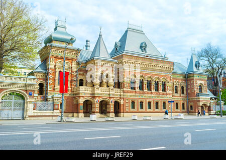 Mosca, Russia - 11 Maggio 2015: Il Igumnov House è un palazzo storico situato nel quartiere Yakimanka è un residence di ambasciatore francese in Russia, Foto Stock