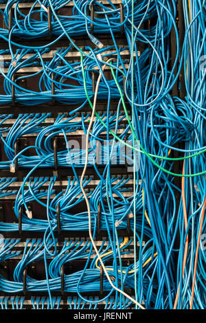 Detroit, Michigan - Cablaggio per una scuola di computer network. Foto Stock