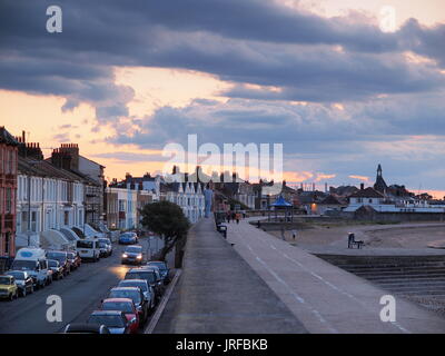 Sheerness, Kent. 05 Ago, 2017. Regno Unito: Meteo tramonto a Sheerness. Credito: James Bell/Alamy Live News Foto Stock