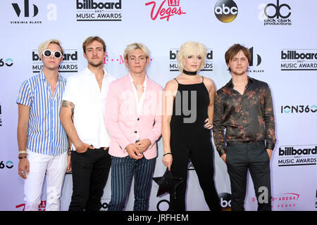 2017 Billboard Awards tenutosi presso la T-Mobile Arena - Arrivi con: Riker Lynch, Rocky Lynch, Ross Lynch, Rydel Lynch, Ellington Ratliff dove: Las Vegas, Nevada, Stati Uniti quando: 21 maggio 2017 Credit: Nicky Nelson/WENN.com Foto Stock