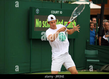 2017 campionati di Wimbledon - sessioni di libere dotate di: Dominic Thiem dove: Londra, Regno Unito quando: 04 lug 2017 Credit: Immagini di copertura Foto Stock