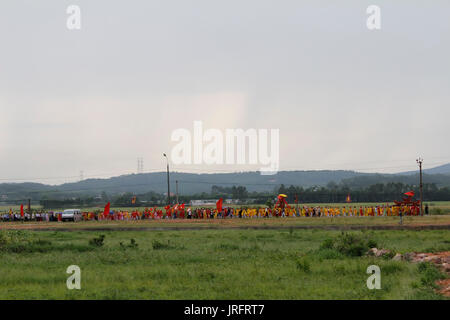 HAI DUONG, Vietnam, Agosto 26: persone hanno partecipato a festival tradizionale il 26 agosto 2014 di Hai Duong, Vietnam. Foto Stock