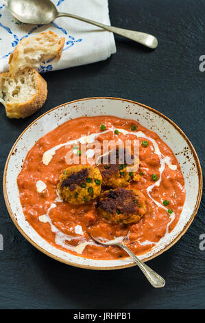 Thai torte di granchio e bisque - elevato angolo di visione Foto Stock