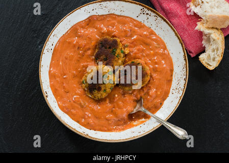 Thai torte di granchio e bisque - elevato angolo di visione Foto Stock