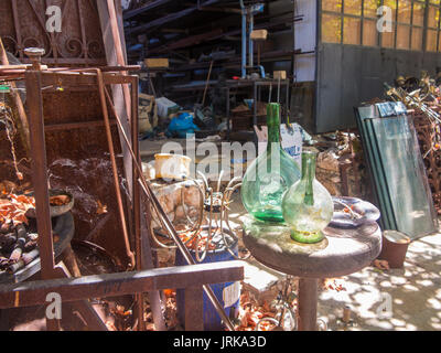 Una fabbrica di vetro soffiato shop Foto Stock