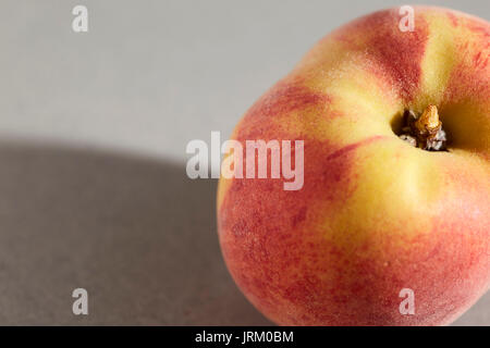 Fresche pesche gialle da Chester County, Pennsylvania, STATI UNITI D'AMERICA Foto Stock