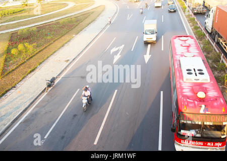 HAI DUONG, Vietnam, novembre 28: traffico in Vietnam in novembre, 28, 2014 di Hai Duong, Vietnam Foto Stock