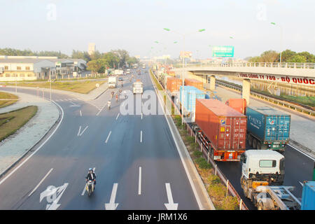 HAI DUONG, Vietnam, novembre 28: traffico in Vietnam in novembre, 28, 2014 di Hai Duong, Vietnam Foto Stock