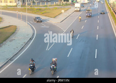 HAI DUONG, Vietnam, novembre 28: traffico in Vietnam in novembre, 28, 2014 di Hai Duong, Vietnam Foto Stock