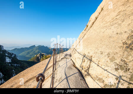 Picco Baegundae e Bukhansan montagne in autunno,Seul in Corea del Sud. Foto Stock