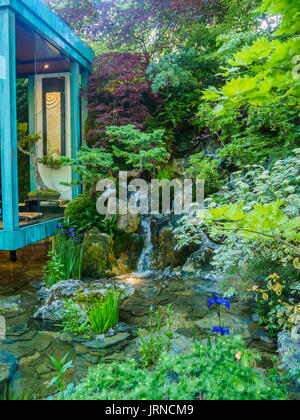 LONDON, Regno Unito - 25 Maggio 2017: RHS Chelsea Flower Show 2017. Gosho No Niwa. Nessun muro, No alla guerra. Medaglia d'oro artigianale vincente giardino dal maestro giapponese Kazuyki Foto Stock