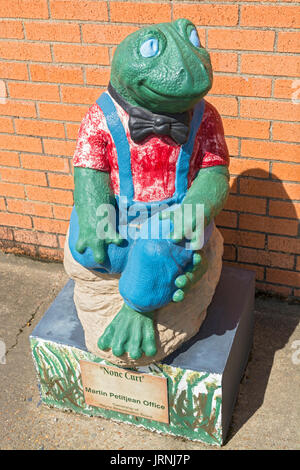 In Louisiana, parrocchia di Acadia, Rayne, 'Frog Capitale del mondo' aka "Louisiana città dei murales' statuetta di rana Foto Stock