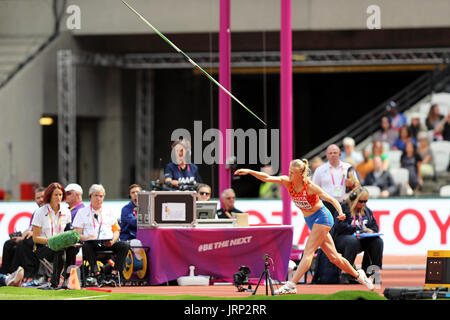 Londra, Regno Unito. 6 agosto 2017. Anouk VETTER dei Paesi Bassi in concorrenza nel heptathlon giavellotto a 2017, IAAF Campionati del Mondo, Queen Elizabeth Olympic Park, Stratford, Londra, Regno Unito. Credito: Simon Balson/Alamy Live News Foto Stock