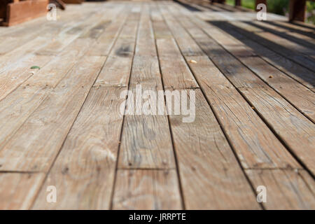 Pianale di legno terrazza vista prospettica Foto Stock