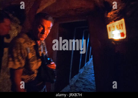 Vinh Moc tunnel nella zona demilitarizzata. (DMZ). Tinta, Vietnam. Vinh Moc tunnel DMZ vicino utilizzato dai VietCong v americani nella guerra Pic Rob giudici Foto Stock