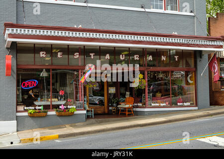 55 East Main Street Brew House & Grill, Hudson edificio Hardware, Luray, Virginia Foto Stock