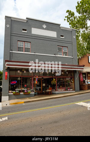 55 East Main Street Brew House & Grill, Hudson edificio Hardware, Luray, Virginia Foto Stock