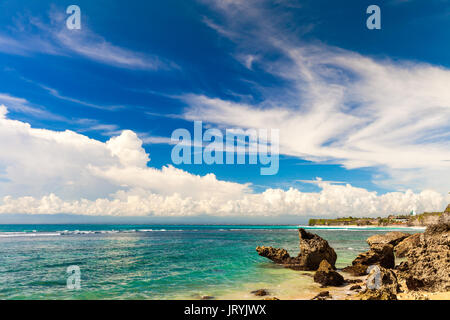 Bingin spiaggia di Bali Indonesia - vacanza natura sfondo Foto Stock