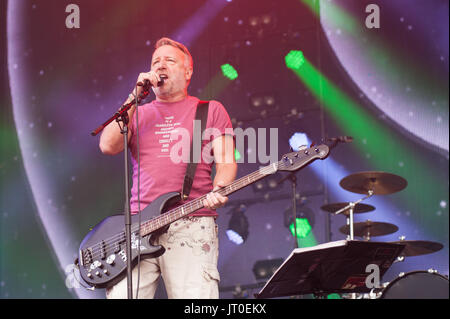 Peter Hook & la luce gioca Rewind Festival del Nord, Capesthorne Hall, Cheshire 05 August, 2017. Foto Stock