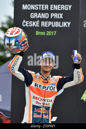 Brno, Repubblica Ceca. 06 Ago, 2017. Lo spagnolo motorcycle road racer Dani Pedrosa festeggia durante il Gran Premio della Repubblica ceca 2017 sul circuito di Brno in Repubblica Ceca, il 6 agosto 2017. Credito: Vaclav Salek/CTK foto/Alamy Live News Foto Stock