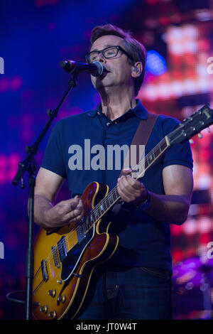 A Siddington, Cheshire, Regno Unito. Il 6 agosto, 2017. Nick Heyward si esibisce dal vivo a nord di riavvolgimento Festival presso Capesthorne Hall vicino a Macclesfield. Credito: Simon Newbury/Alamy Live News Foto Stock