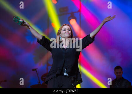 A Siddington, Cheshire, Regno Unito. Il 6 agosto, 2017. Belinda Carlise suona dal vivo a nord di riavvolgimento Festival presso Capesthorne Hall vicino a Macclesfield. Credito: Simon Newbury/Alamy Live News Foto Stock