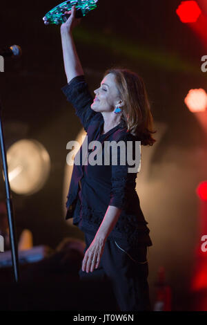 A Siddington, Cheshire, Regno Unito. Il 6 agosto, 2017. Belinda Carlise suona dal vivo a nord di riavvolgimento Festival presso Capesthorne Hall vicino a Macclesfield. Credito: Simon Newbury/Alamy Live News Foto Stock